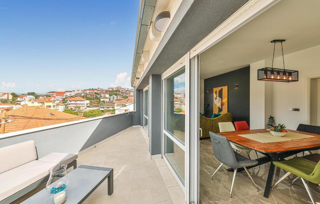 Premium Apartment With Jacuzzi Трогир Экстерьер фото
