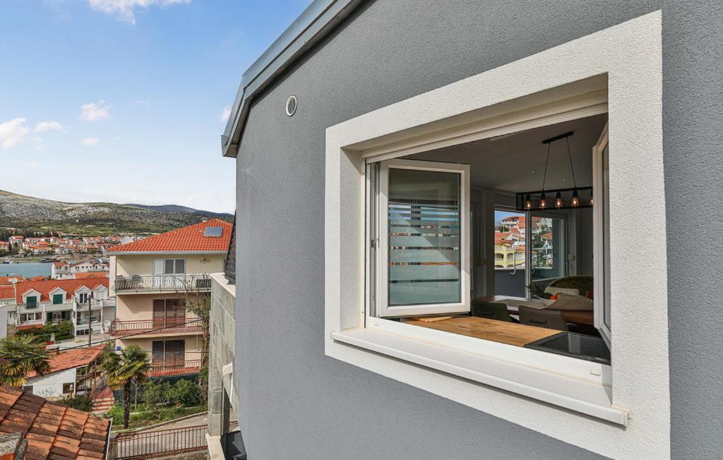 Premium Apartment With Jacuzzi Трогир Экстерьер фото